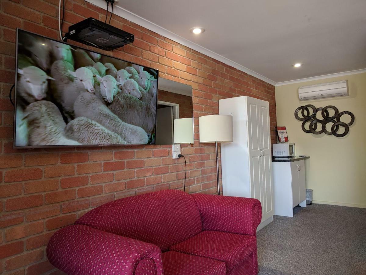 Travellers Inn Kaniva Экстерьер фото