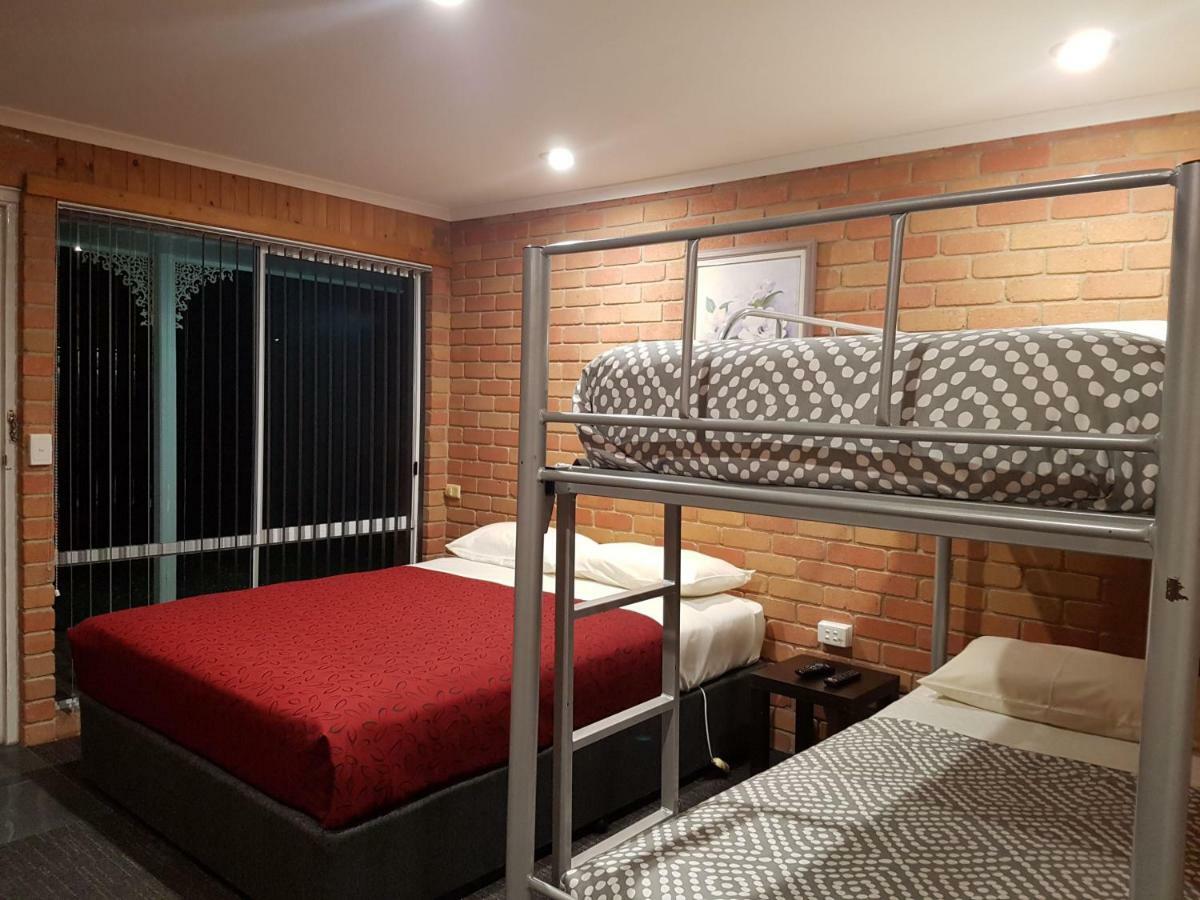 Travellers Inn Kaniva Экстерьер фото