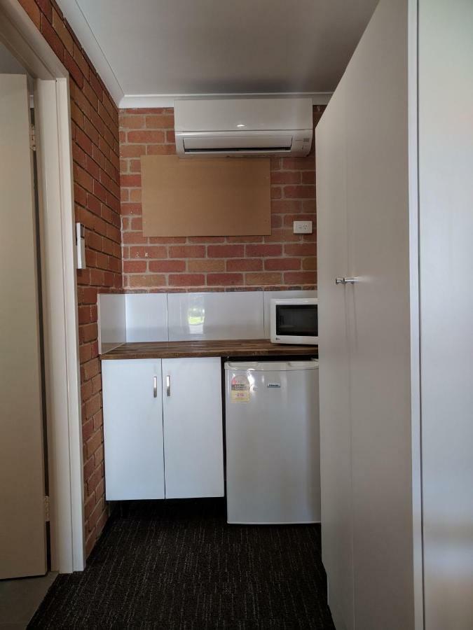 Travellers Inn Kaniva Экстерьер фото